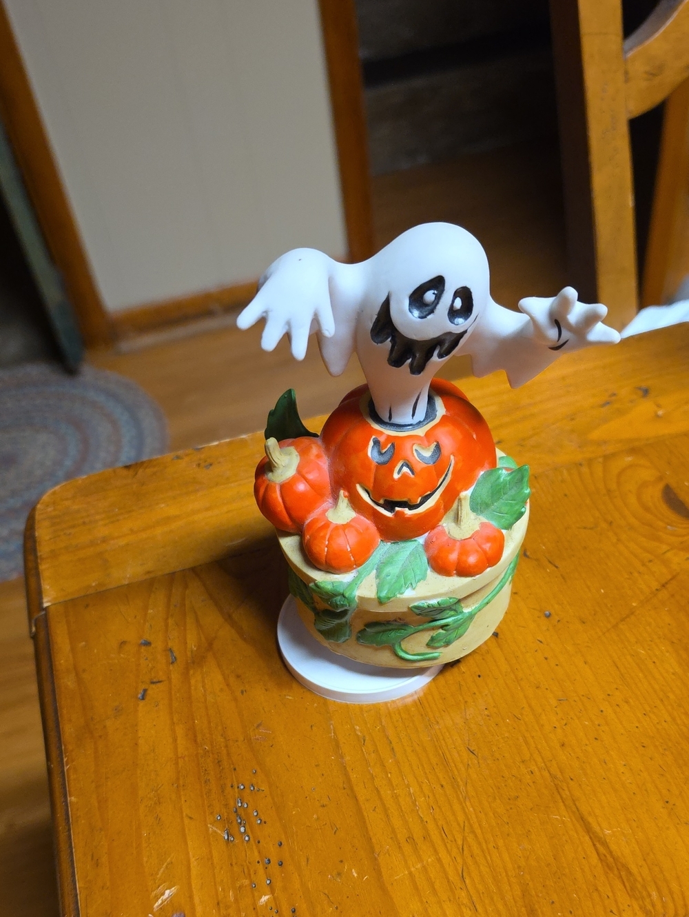 Vintage Target White Ghost with Orange Pumpkin Stack Halloween Musical Figurine